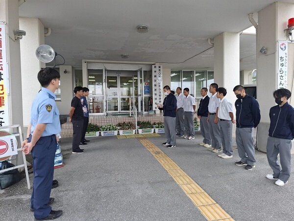 警察署へ2.jpg